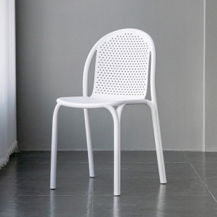 北歐經濟型塑料椅子家用簡約休閒餐椅奶茶店戶外可疊放創意靠背椅