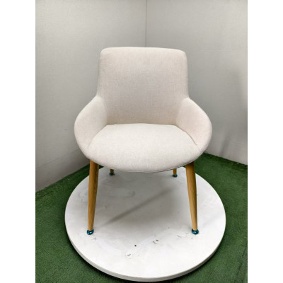 北歐風軟墊木製腳休閒椅