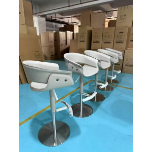 北歐風帶腳踏皮藝軟墊靠背鏤空高腳凳